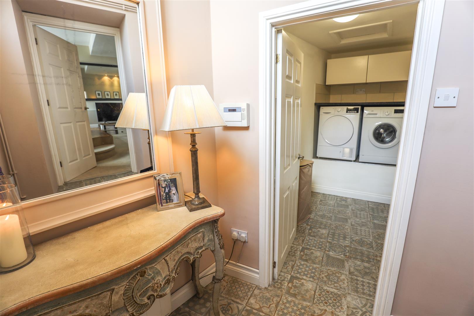 Flat 5, Zoar Court, High Street, Llantrisant, Pontyclun, CF72 8SR